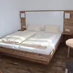 게스트하우스 Strandhaus 3*