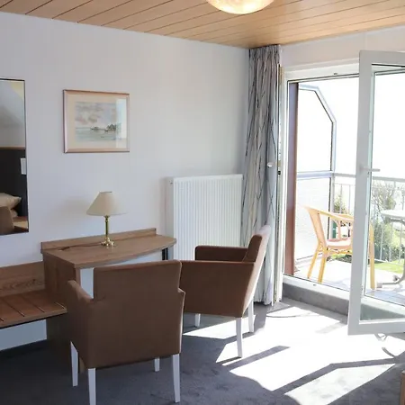 Strandhaus Guest house *